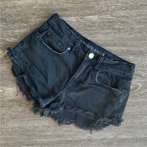 American Eagle high rise distressed denim festival
shorts. Size 4
